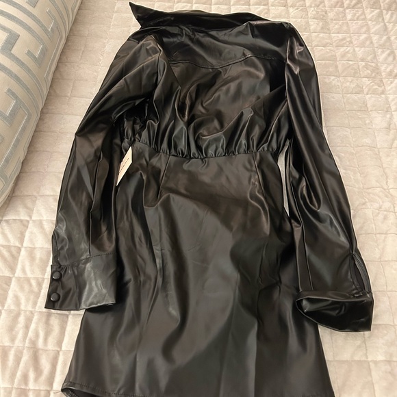 Revolve/Superdown Ruched dress - Picture 3 of 3